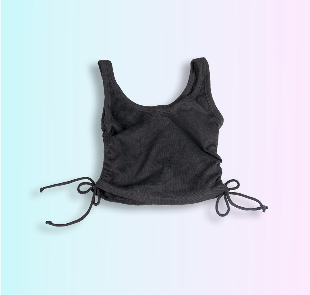 Croptop con fruncido lateral con cordón-negro